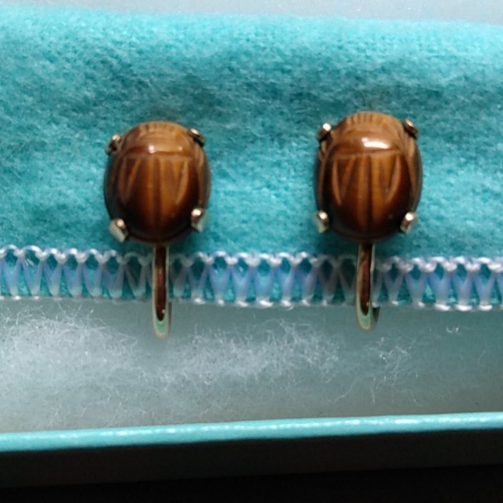 Van Dell vintage scarab earrings